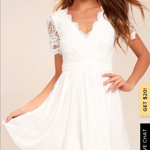 Lulu’s white lace dress